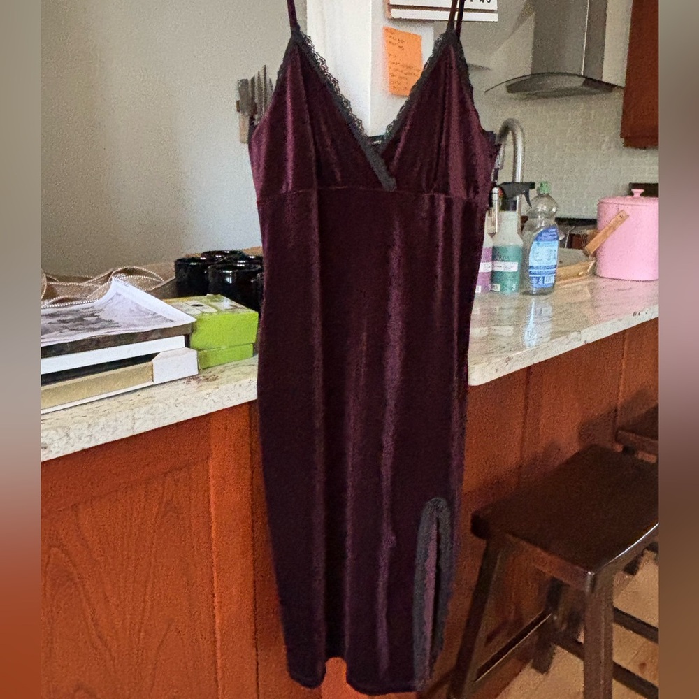 Velvet dress with black lace and slit